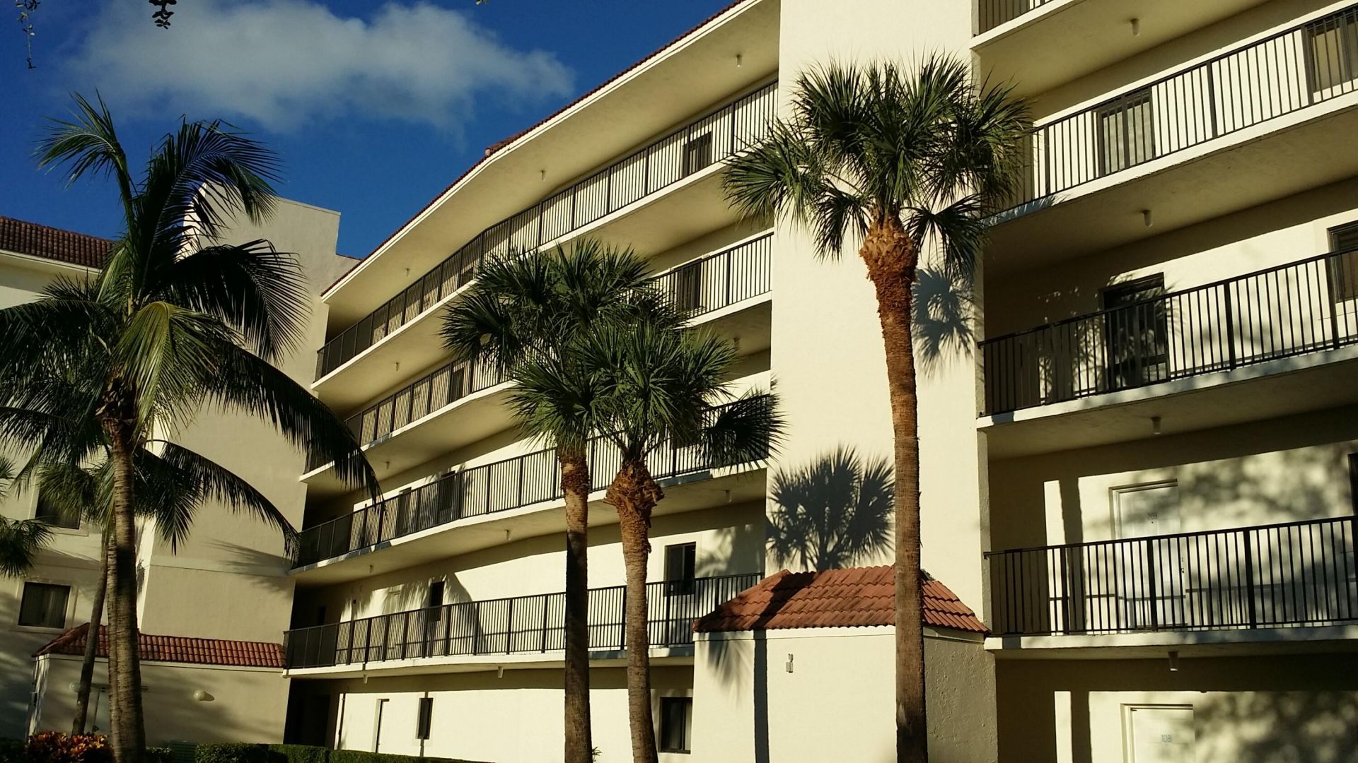 2105 Lavers Circle, Unit 108, Delray Beach, FL 33444 Photo