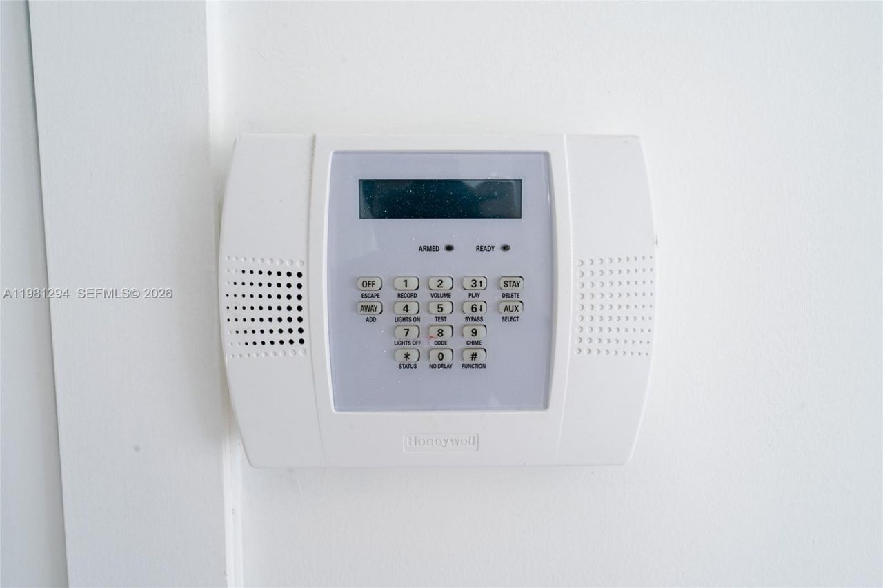 1890 NW 35th St , Unit 6, Miami, FL 33142 Photo