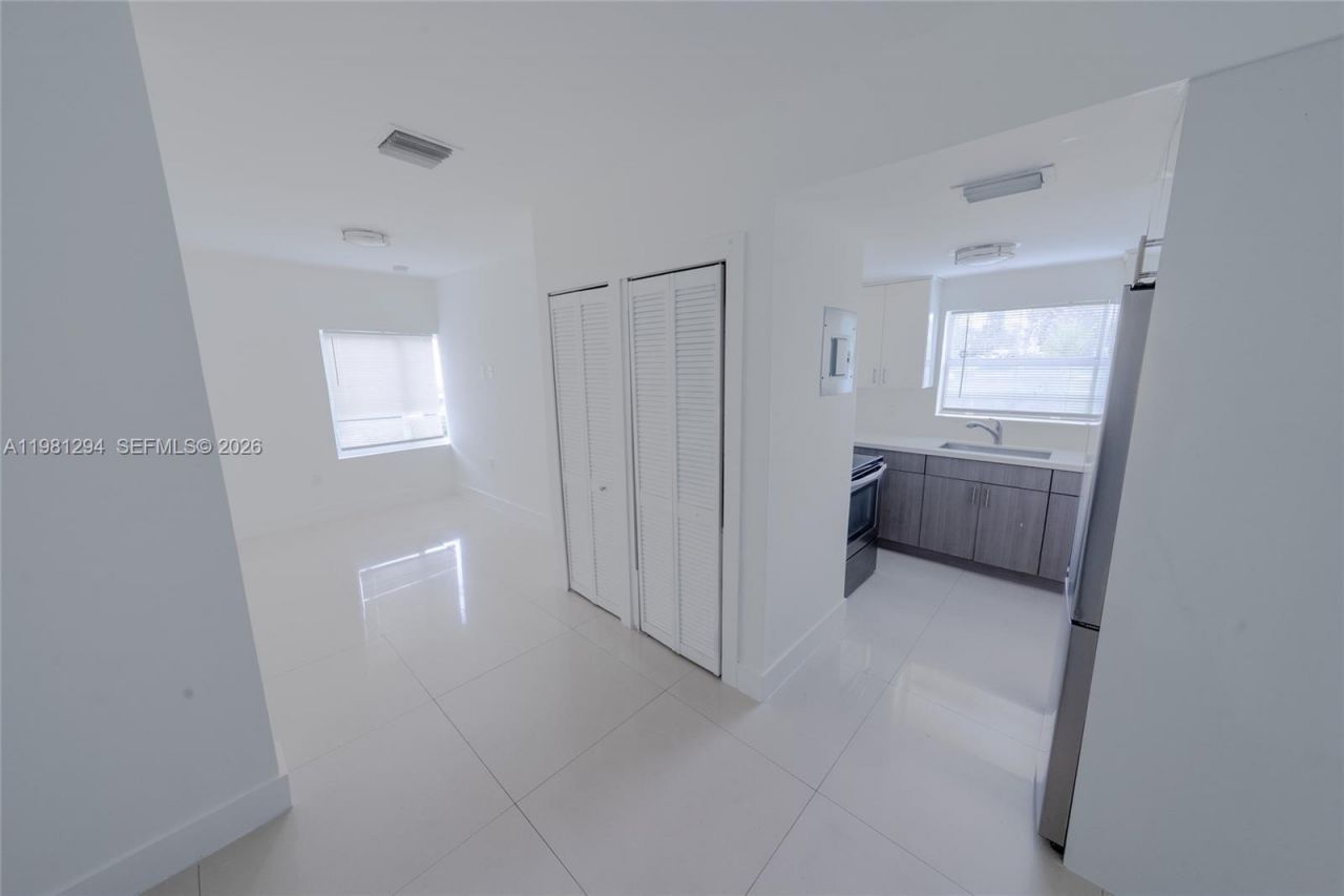 1890 NW 35th St , Unit 6, Miami, FL 33142 Photo