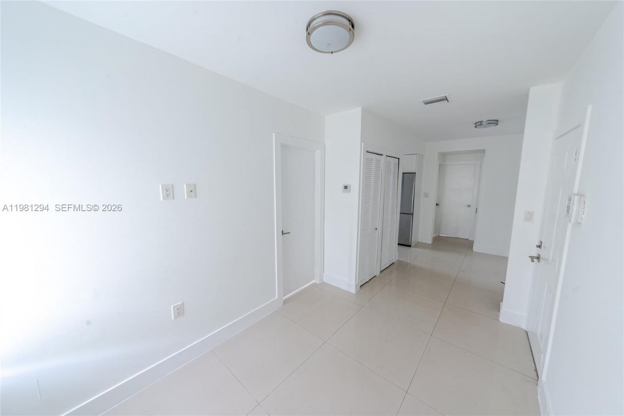 1890 NW 35th St , Unit 6, Miami, FL 33142 Photo