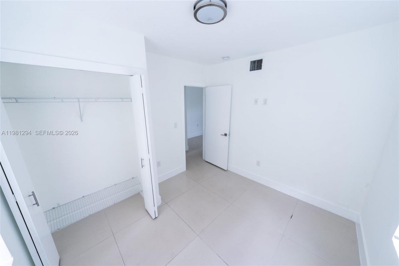 1890 NW 35th St , Unit 6, Miami, FL 33142 Photo