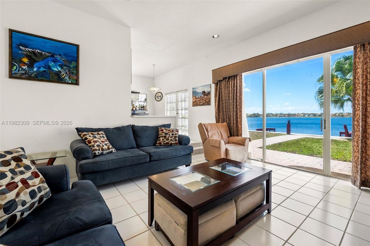 14759 SW 132nd Pl, Miami, FL 33186 Photo