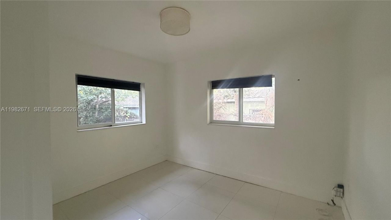 560 NE 67th St , Unit 1, Miami, FL 33138 Photo