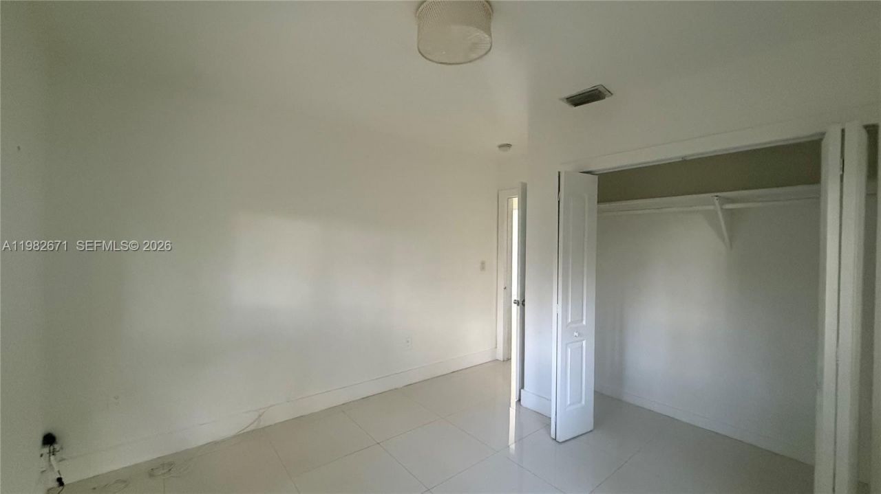 560 NE 67th St , Unit 1, Miami, FL 33138 Photo