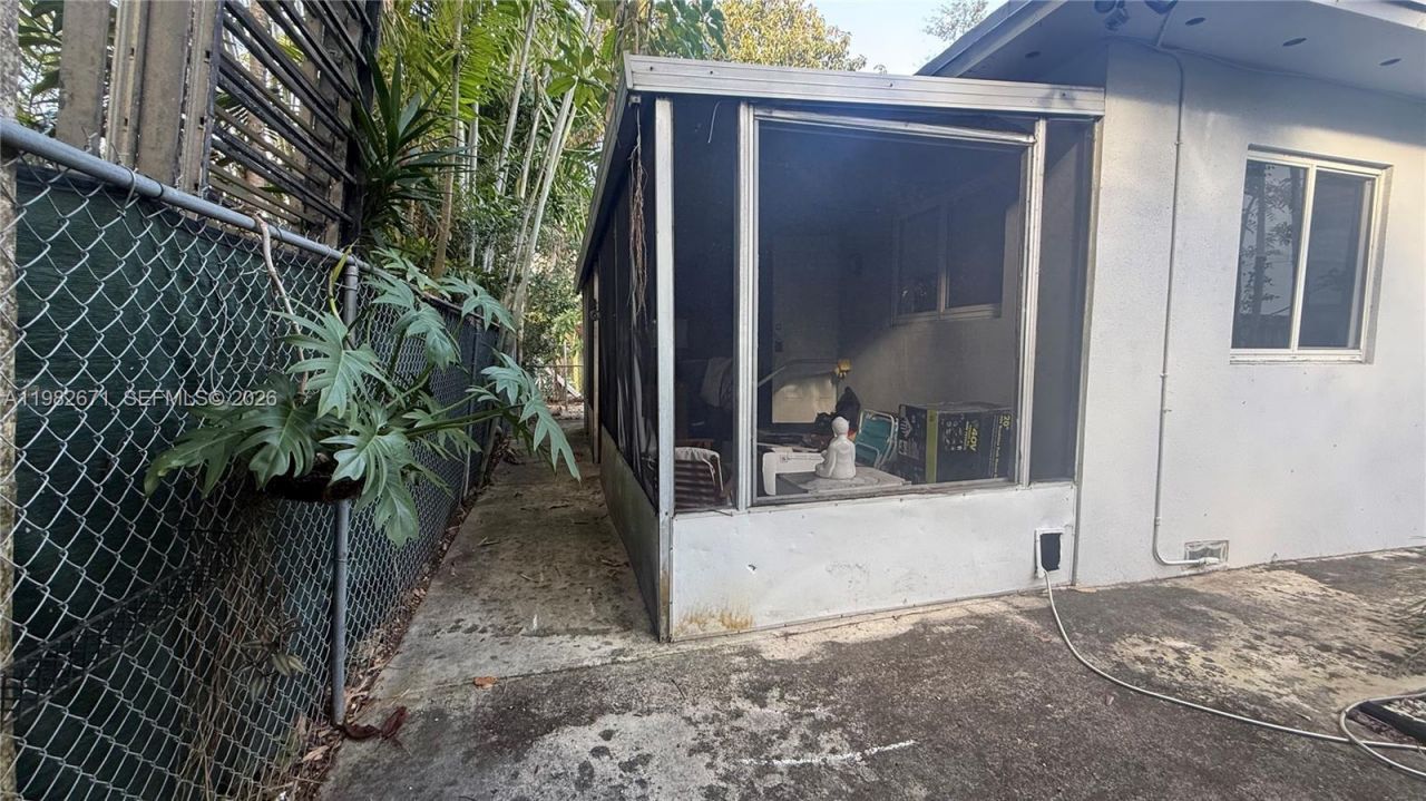 560 NE 67th St , Unit 1, Miami, FL 33138 Photo