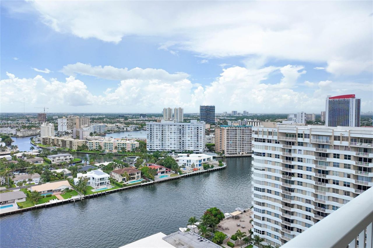 1985 S Ocean Dr, Unit 22E, Hallandale Beach, FL 33009 Photo