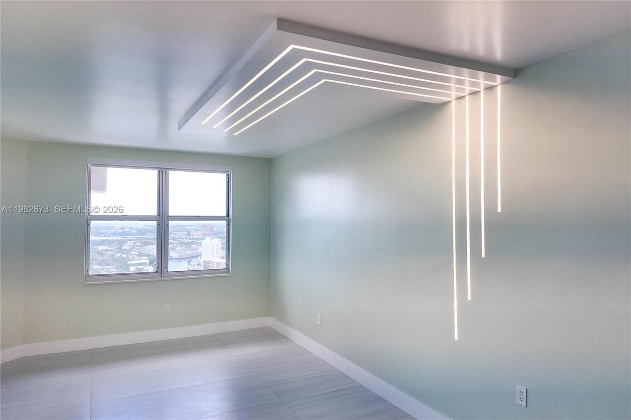 1985 S Ocean Dr, Unit 22E, Hallandale Beach, FL 33009 Photo