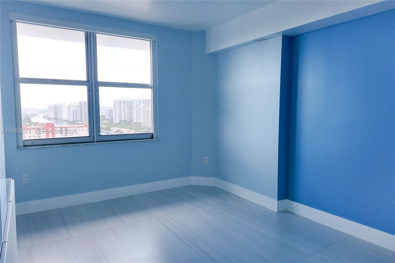 1985 S Ocean Dr, Unit 22E, Hallandale Beach, FL 33009 Photo