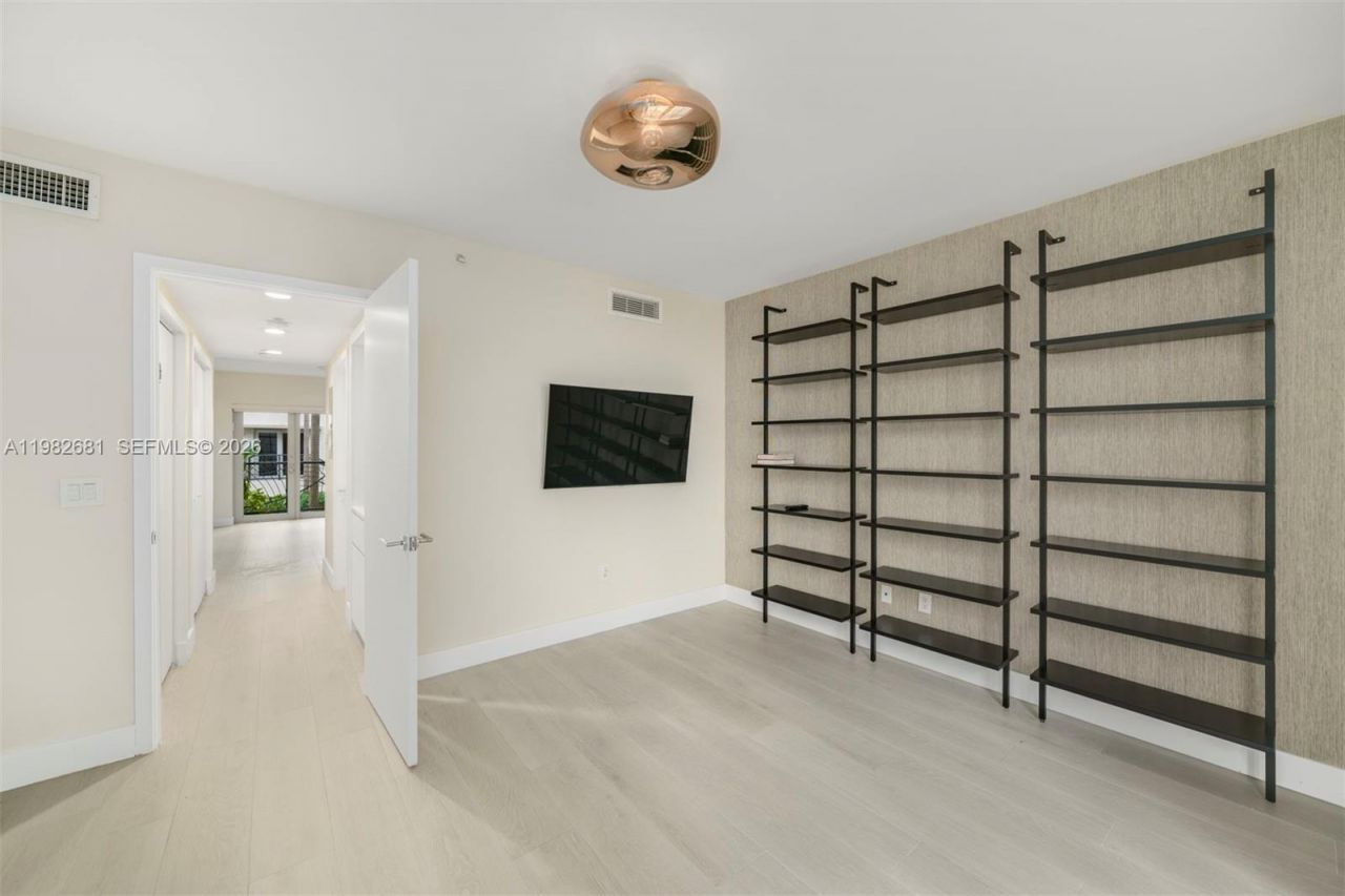 435 21st St , Unit 103, Miami Beach, FL 33139 Photo