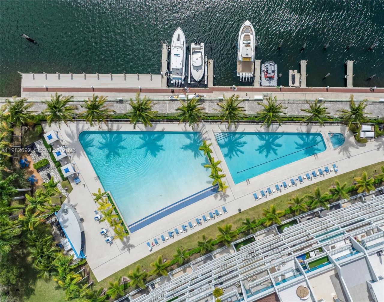 2950 NE 188th St, Unit 150, Aventura, FL 33180 Photo