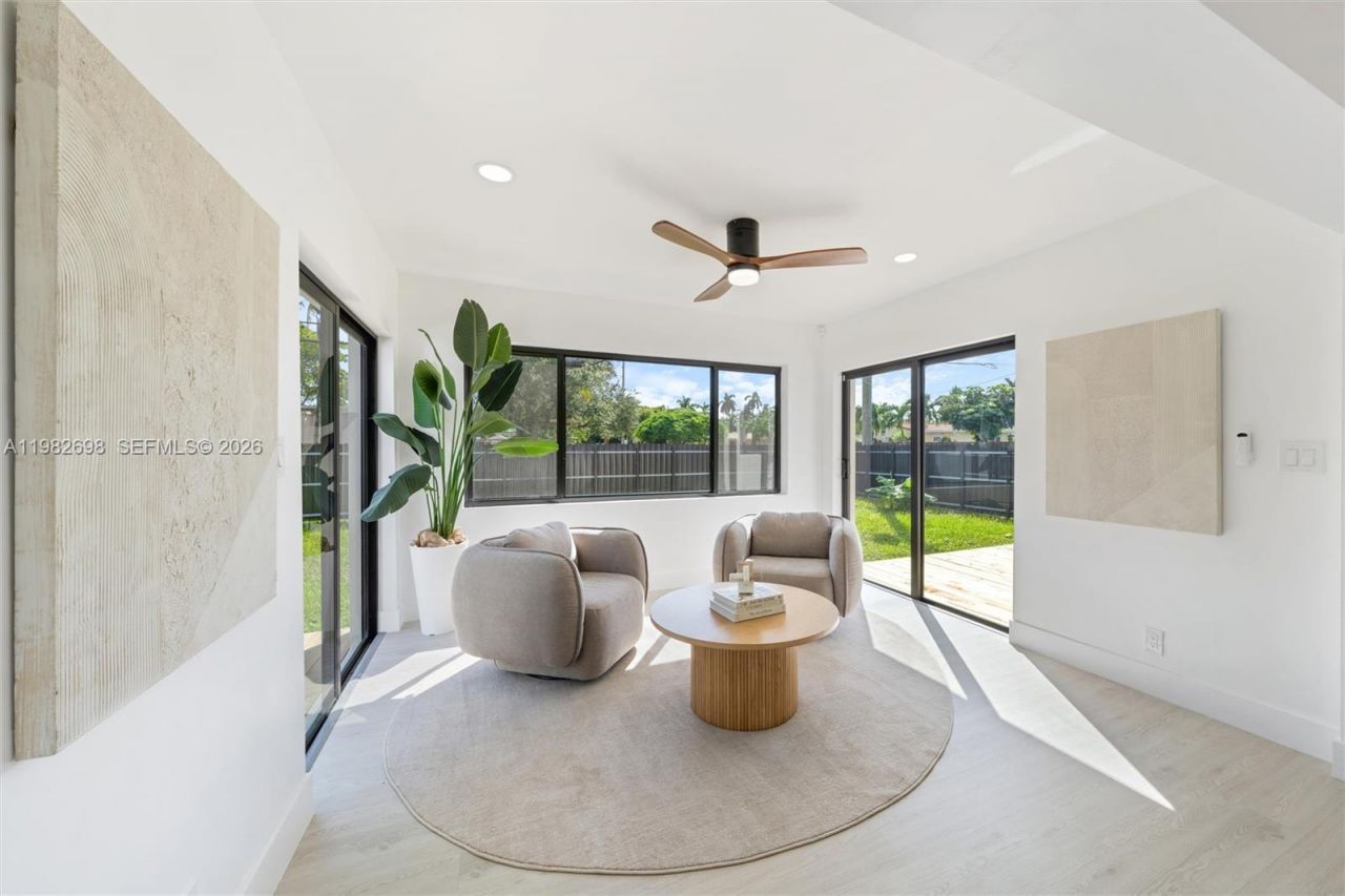 1305 N 31st Rd , Hollywood, FL 33021 Photo