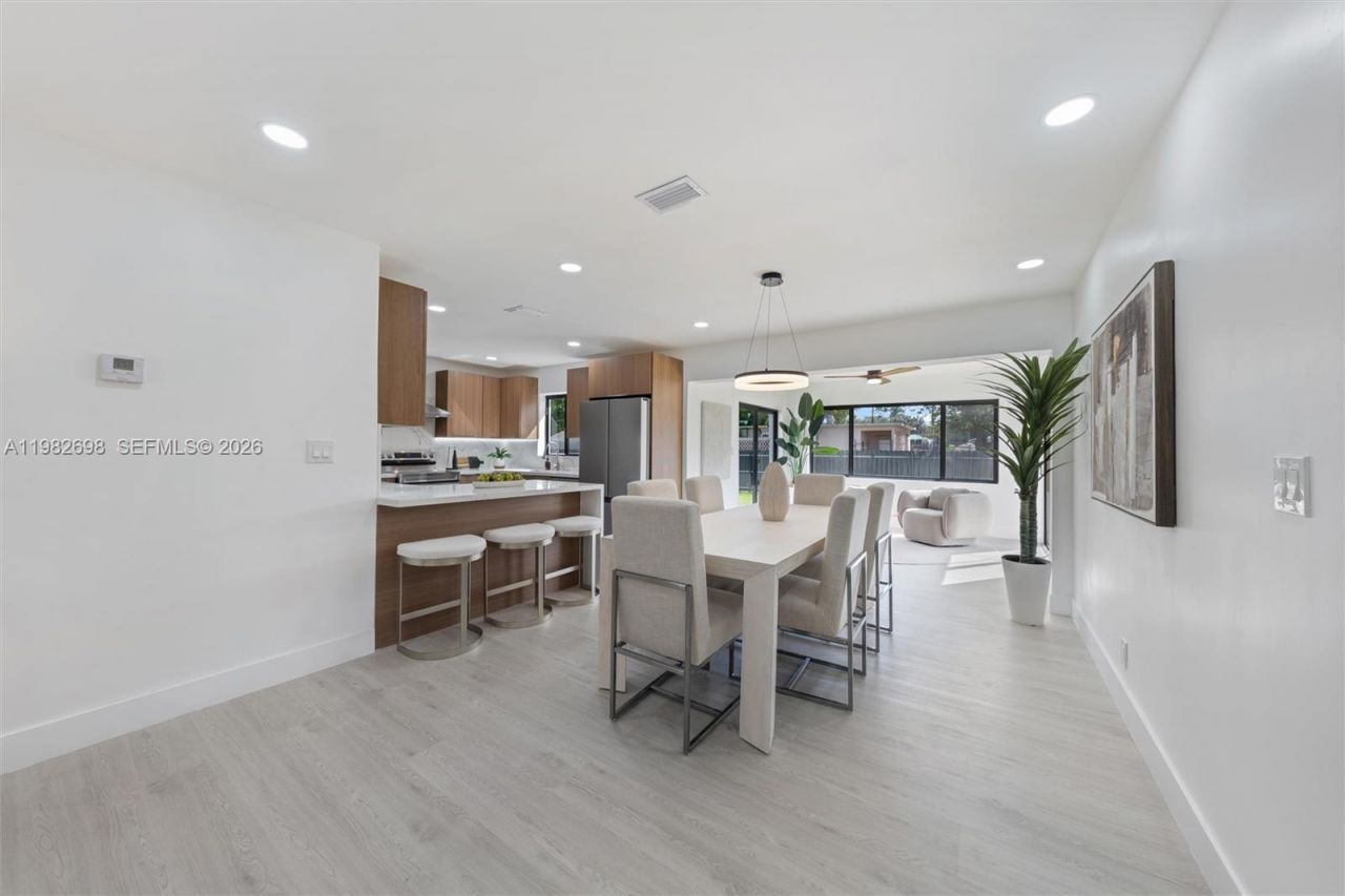 1305 N 31st Rd , Hollywood, FL 33021 Photo