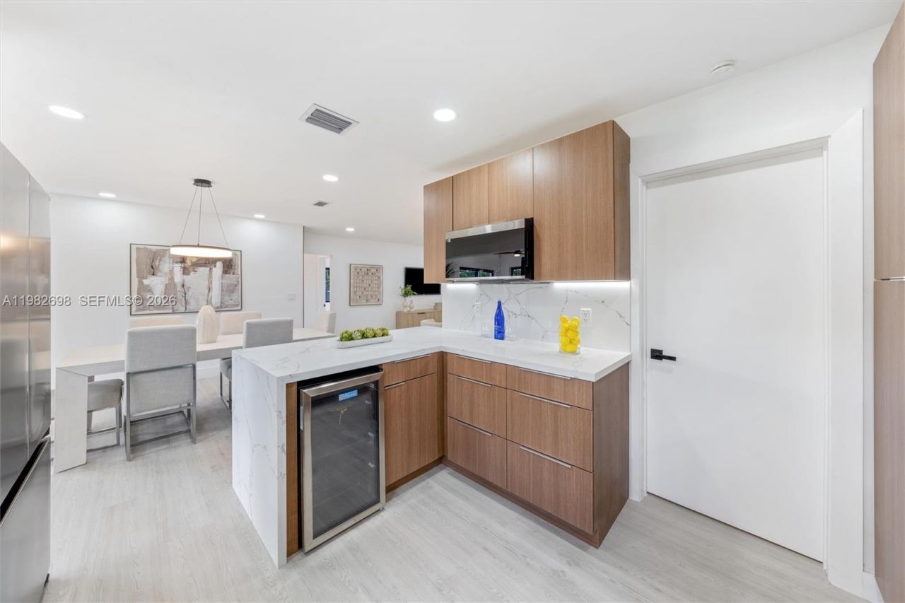 1305 N 31st Rd , Hollywood, FL 33021 Photo