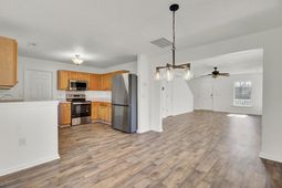 108 Concord Street photo 4