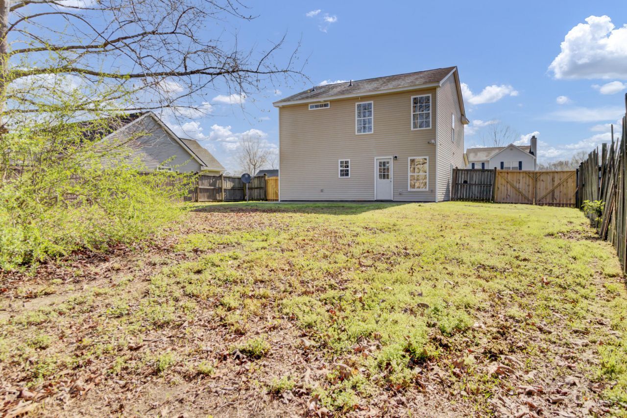 108 Concord Street Photo 32