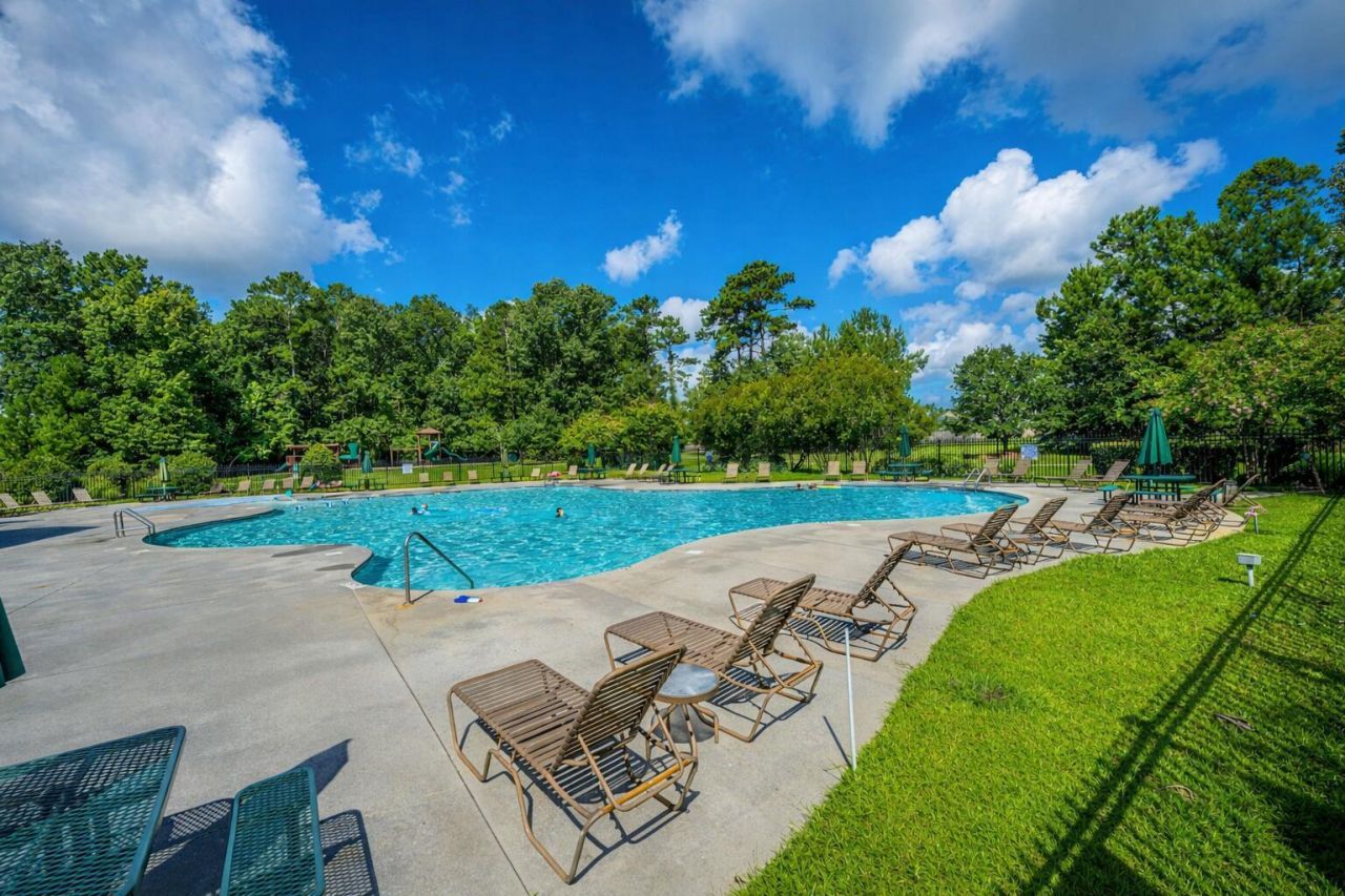 108 Concord Street Photo 35