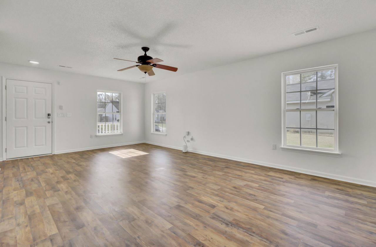 108 Concord Street Photo 8