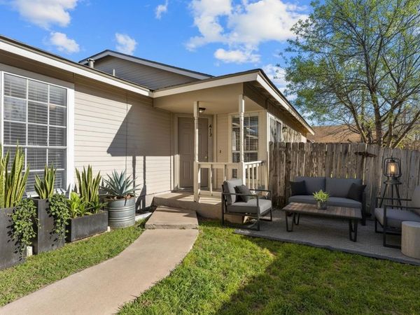 413 Country Aire DR , Round Rock, TX 78664