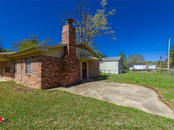 1120 Pine Street , Waskom, TX 75692