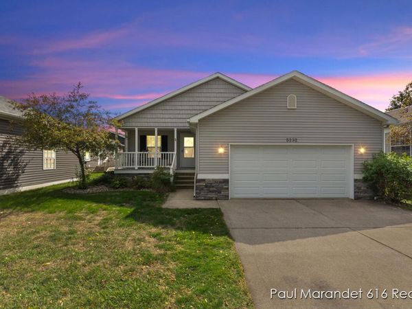 5232 E Sunfield Lane, Holland, MI 49423