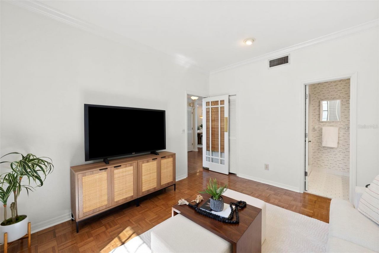 5010 Bayshore Boulevard, Unit 4, Tampa, FL 33611 Photo