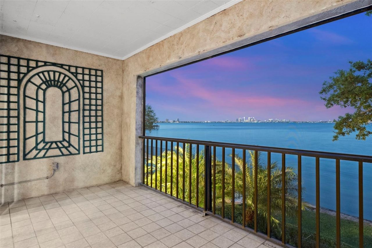 5010 Bayshore Boulevard, Unit 4, Tampa, FL 33611 Photo