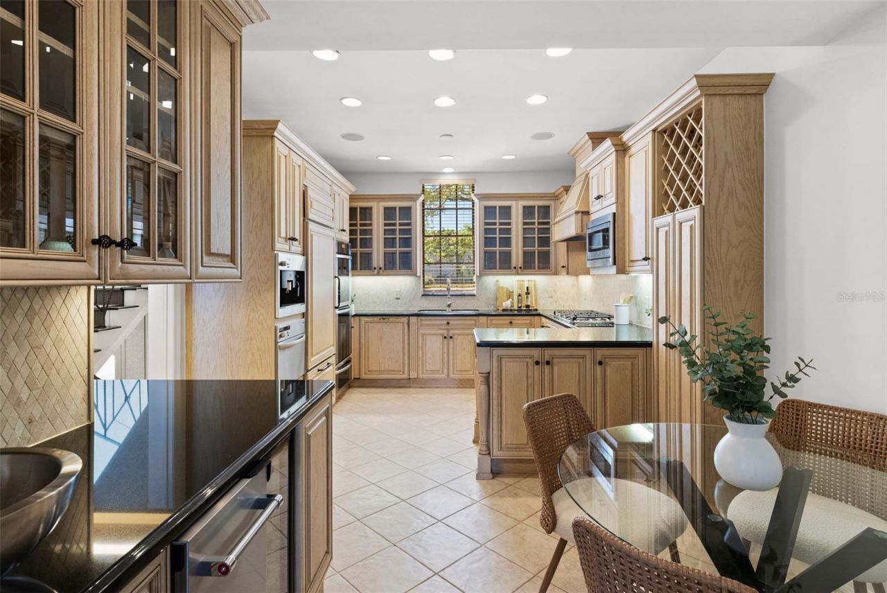 5010 Bayshore Boulevard, Unit 4, Tampa, FL 33611 Photo