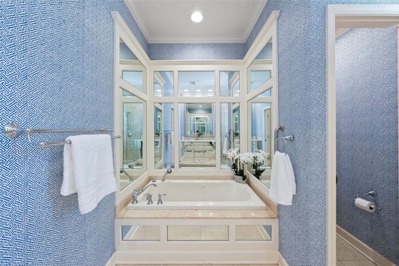 5010 Bayshore Boulevard, Unit 4, Tampa, FL 33611 Photo