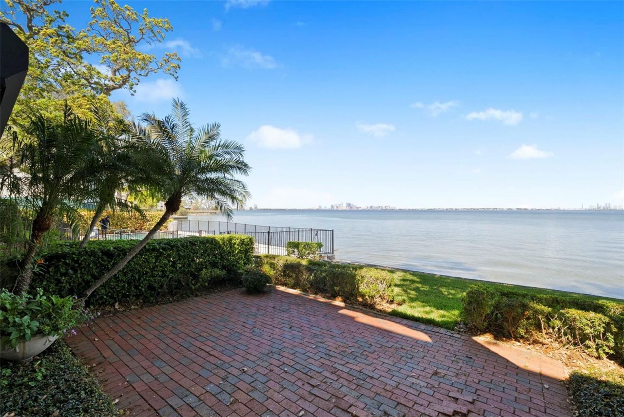 5010 Bayshore Boulevard, Unit 4, Tampa, FL 33611 Photo