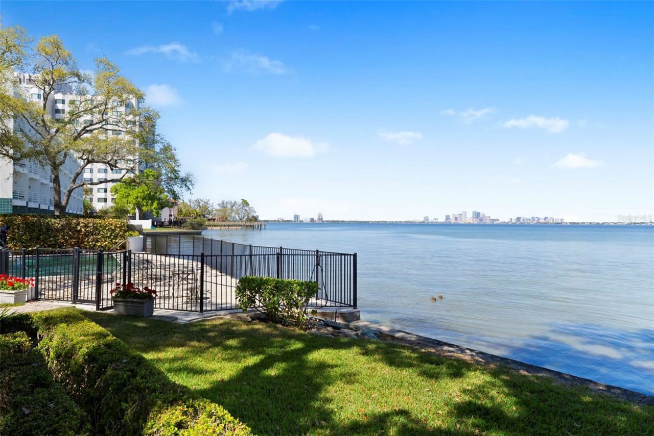 5010 Bayshore Boulevard, Unit 4, Tampa, FL 33611 Photo