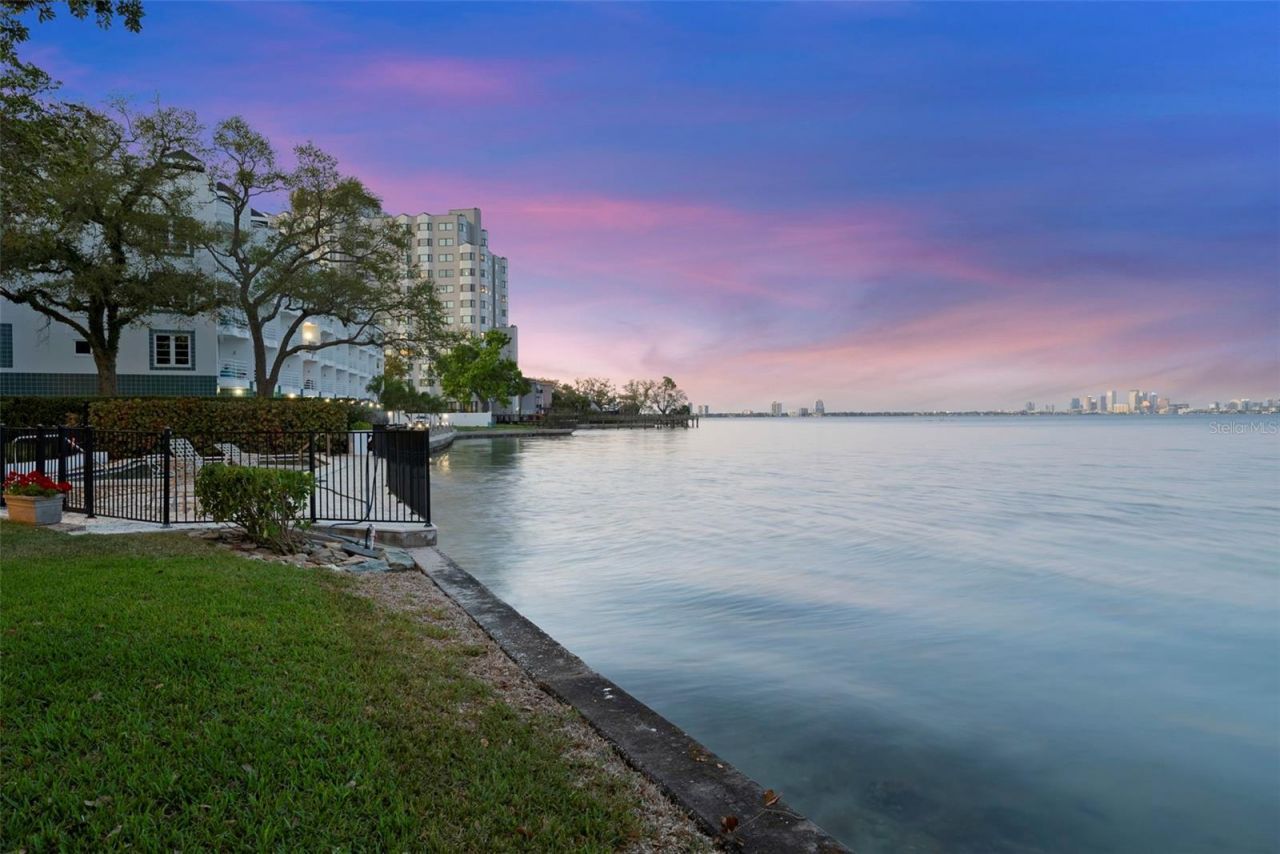 5010 Bayshore Boulevard, Unit 4, Tampa, FL 33611 Photo