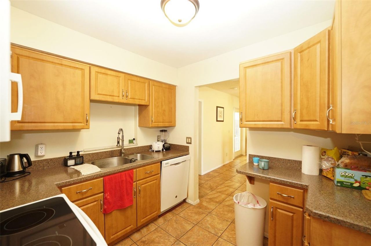 8300 75th Avenue, Seminole, FL 33777 Photo