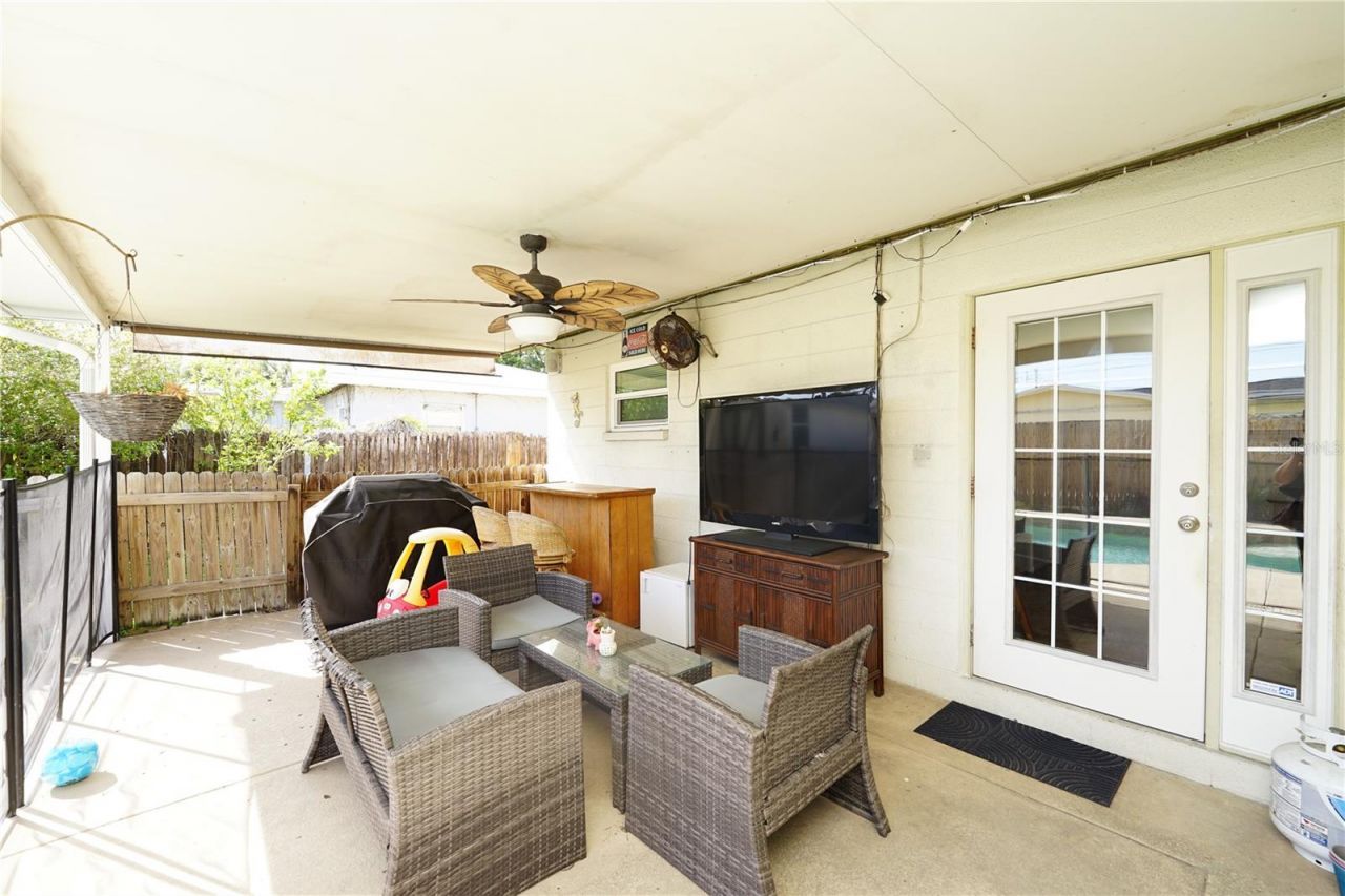 8300 75th Avenue, Seminole, FL 33777 Photo
