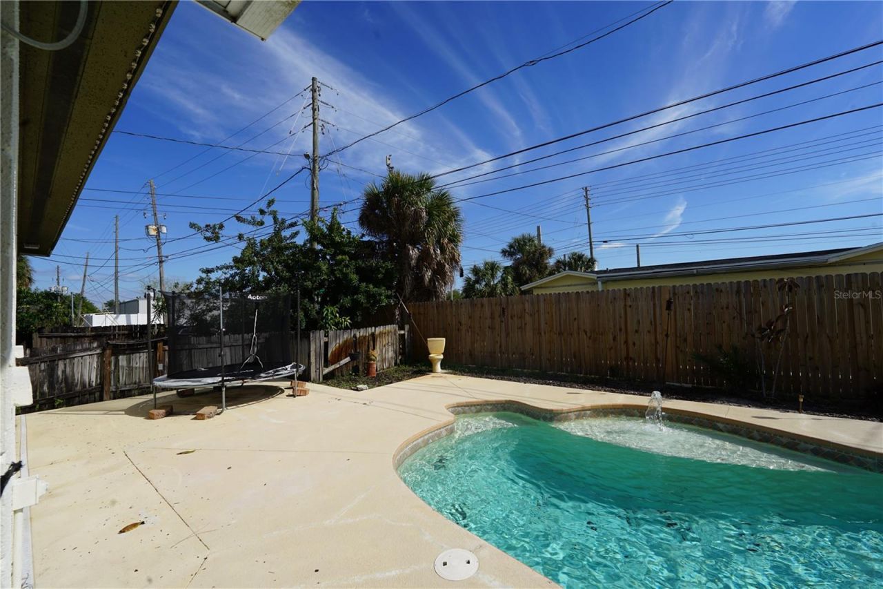 8300 75th Avenue, Seminole, FL 33777 Photo