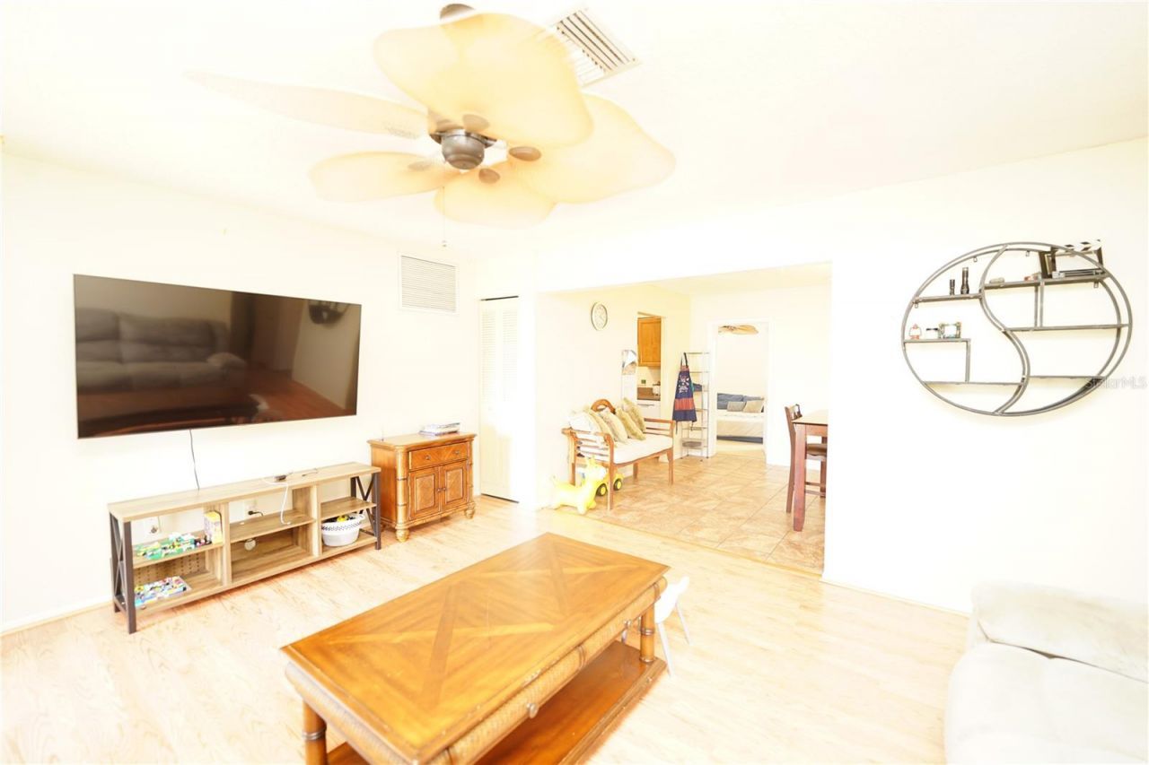 8300 75th Avenue, Seminole, FL 33777 Photo