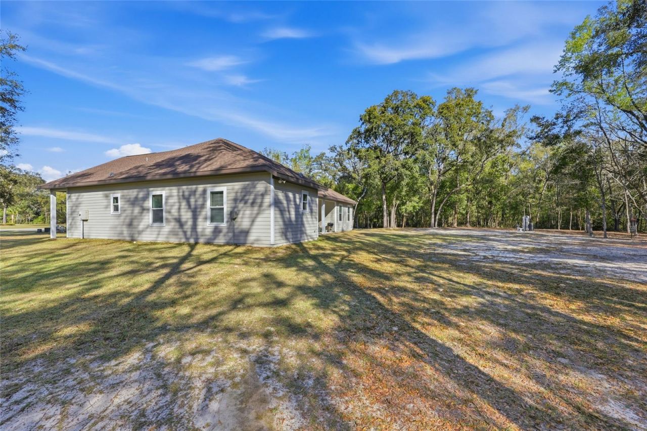 8920 NE 8th Place, High Springs, FL 32643 Photo