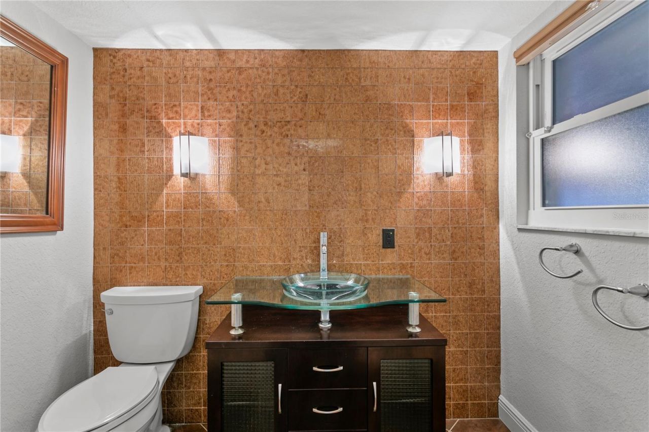 5200 Brittany Drive S, Unit 4-1102, Saint Petersburg, FL 33715 Photo