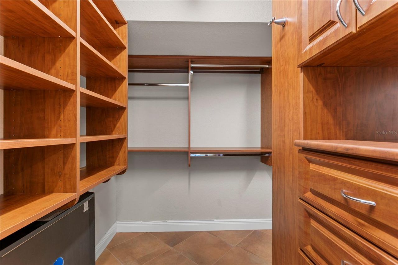 5200 Brittany Drive S, Unit 4-1102, Saint Petersburg, FL 33715 Photo