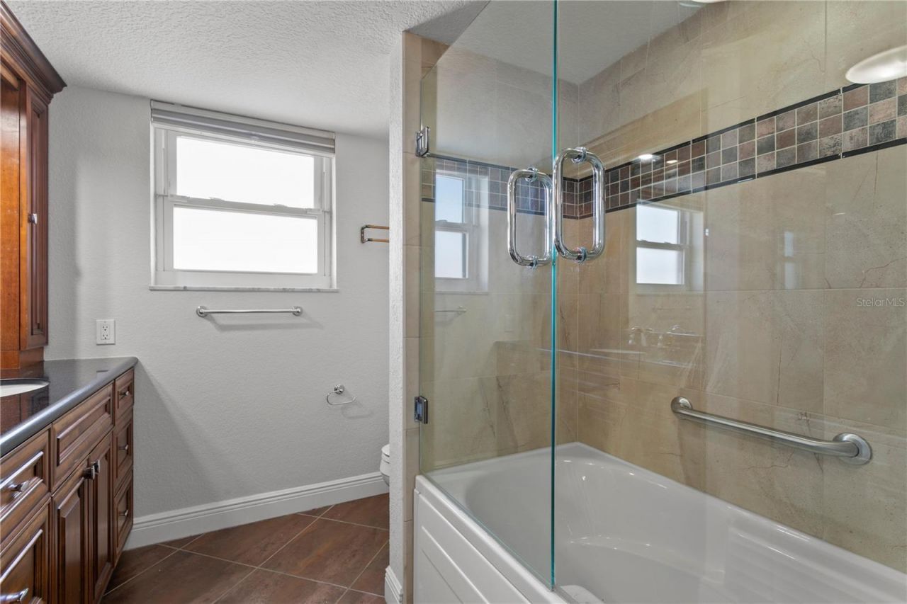 5200 Brittany Drive S, Unit 4-1102, Saint Petersburg, FL 33715 Photo