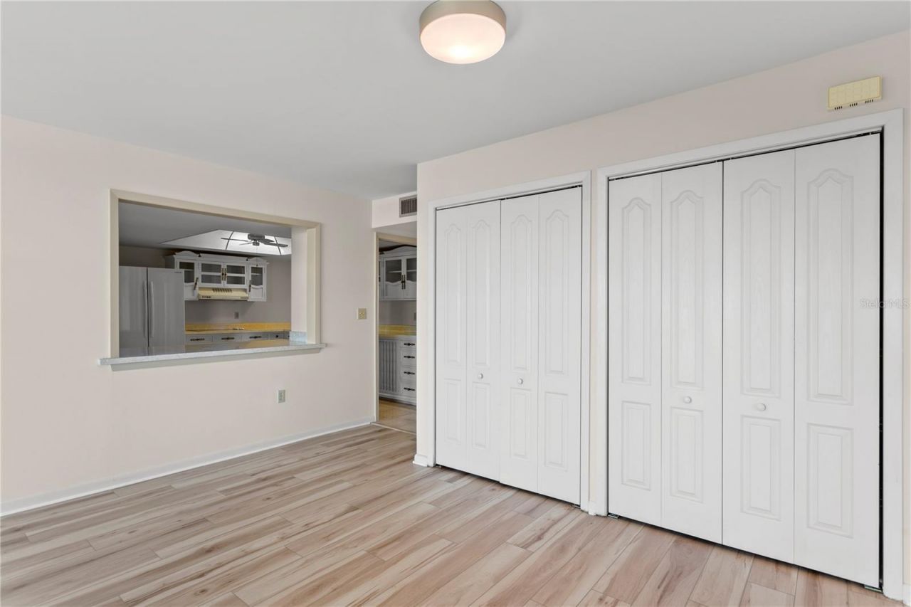 5200 Brittany Drive S, Unit 4-1102, Saint Petersburg, FL 33715 Photo