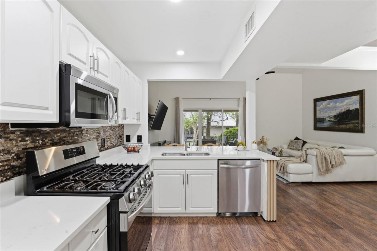 1215 NW 55 Street, Unit 7, Gainesville, FL 32605 Photo