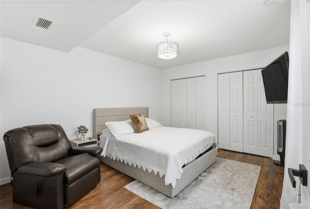 1215 NW 55 Street, Unit 7, Gainesville, FL 32605 Photo