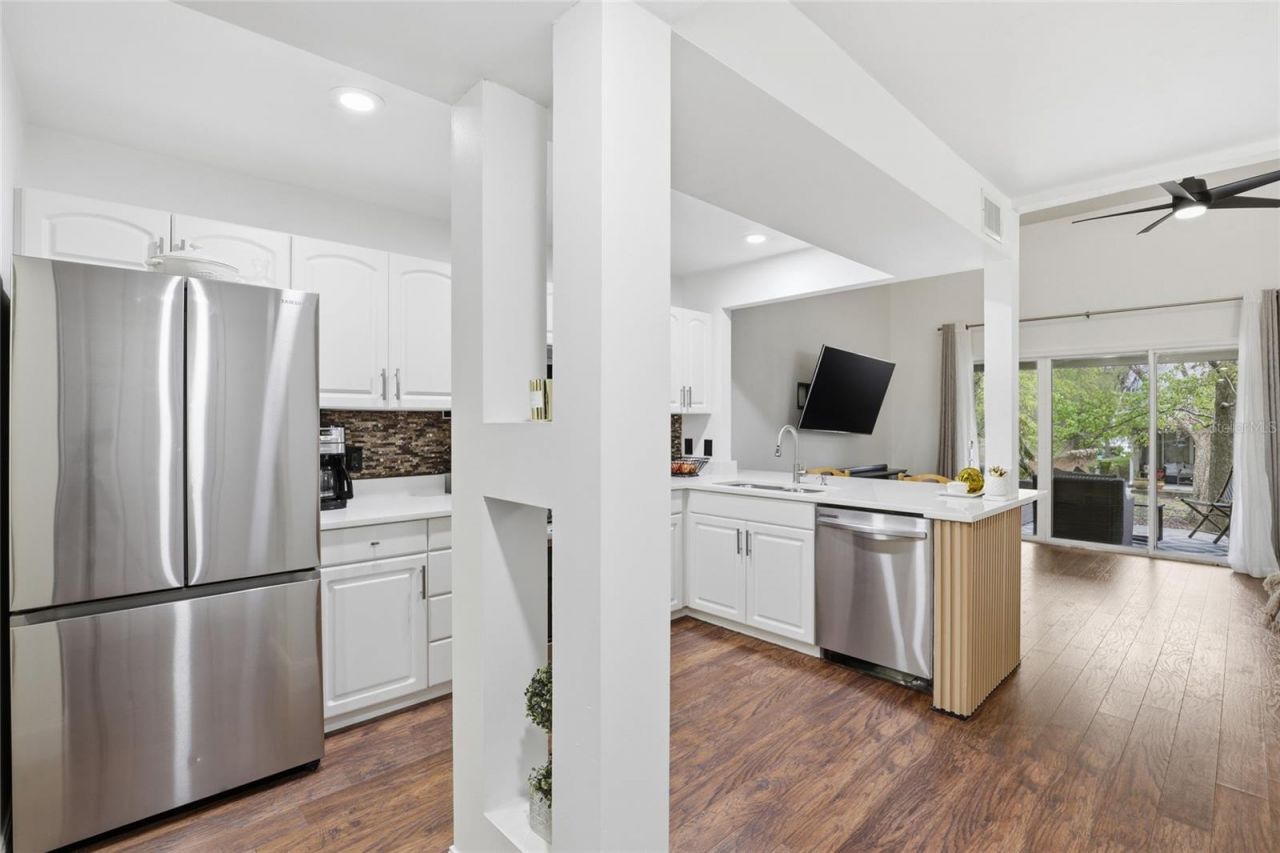 1215 NW 55 Street, Unit 7, Gainesville, FL 32605 Photo
