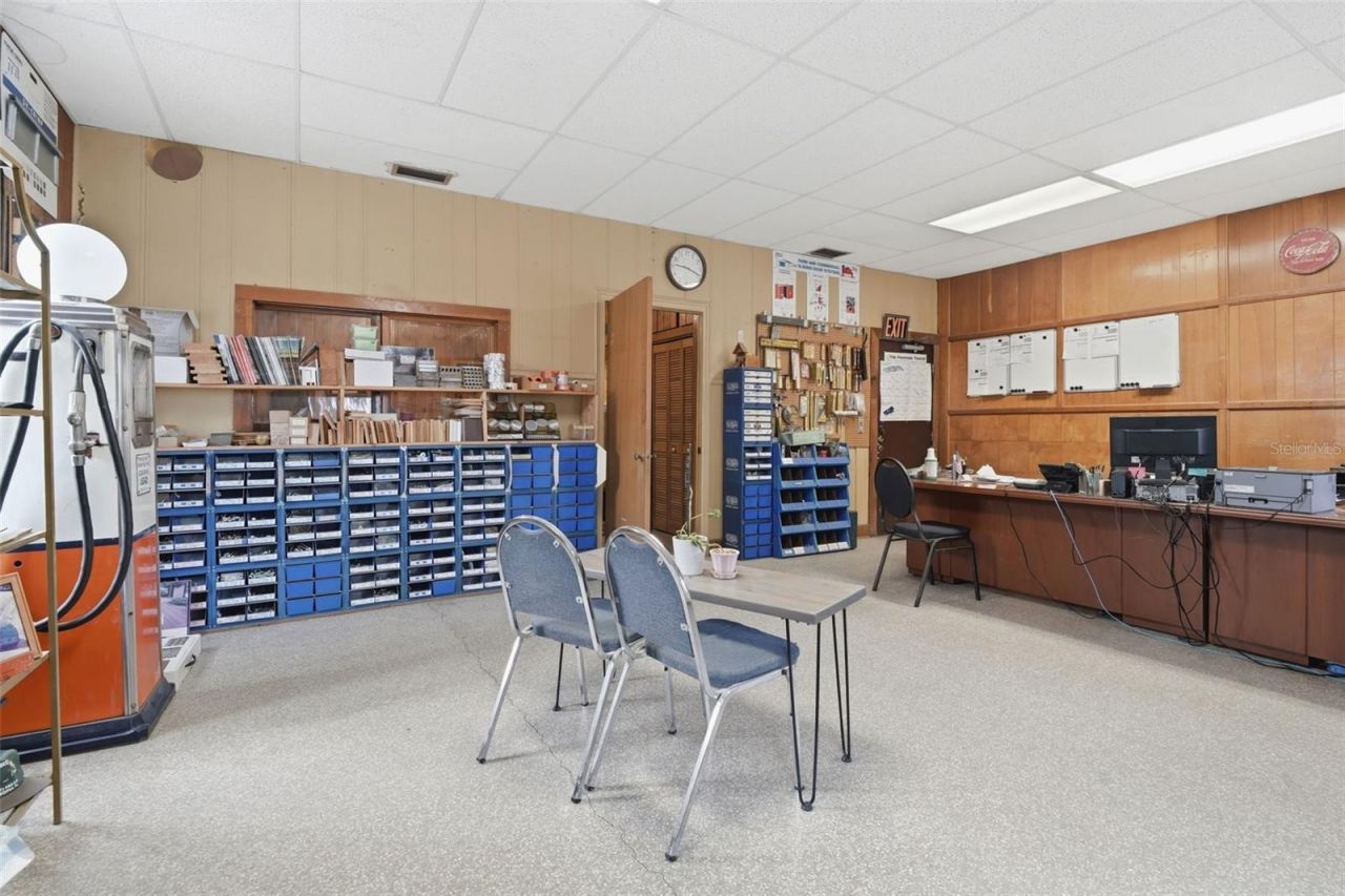 210 5th Street , Apopka, FL 32703 Photo