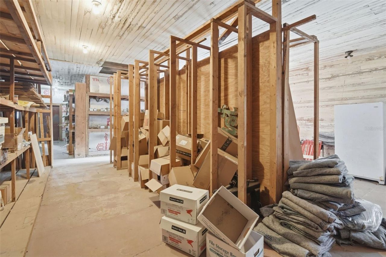 210 5th Street , Apopka, FL 32703 Photo