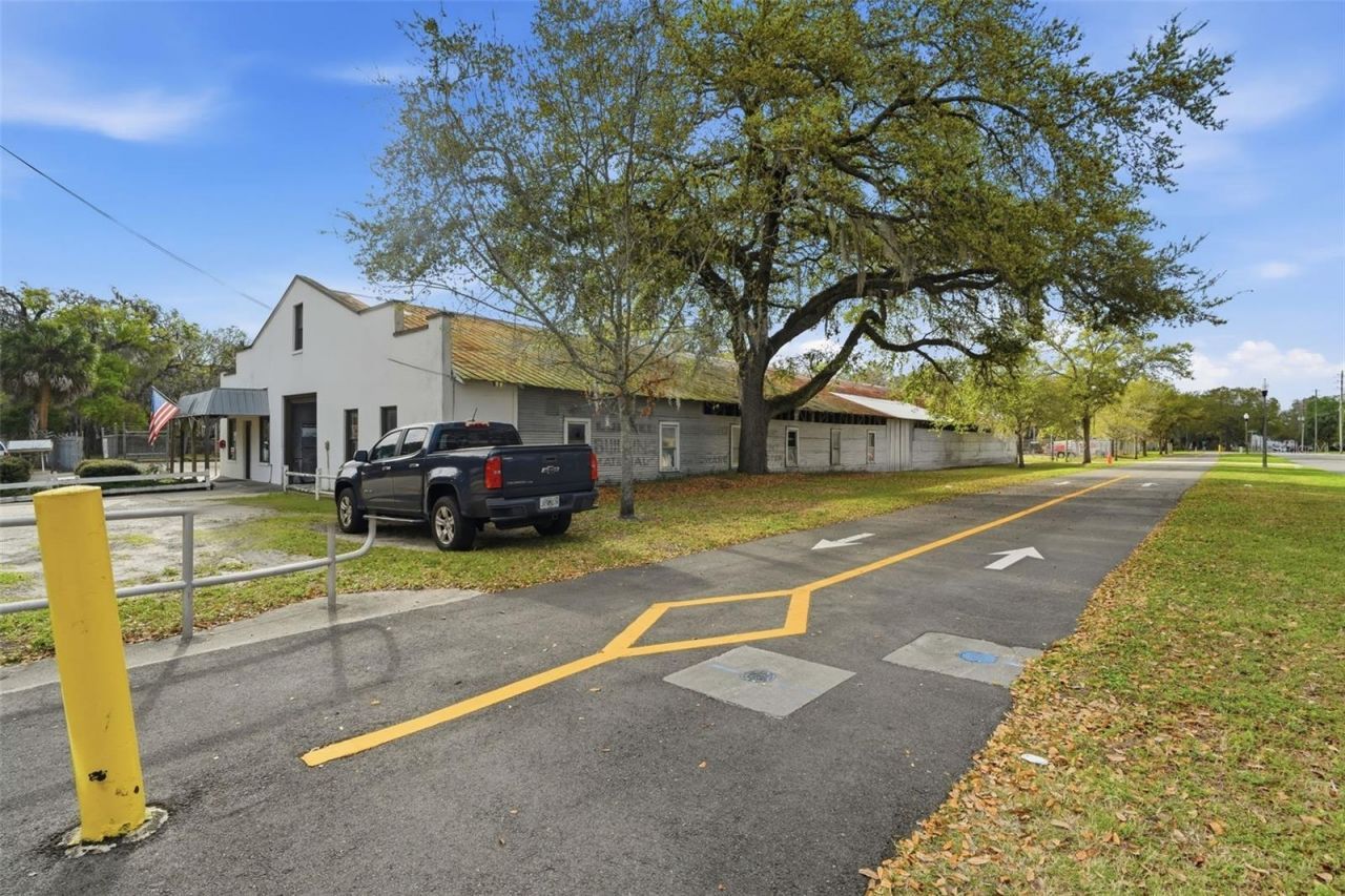 210 5th Street , Apopka, FL 32703 Photo