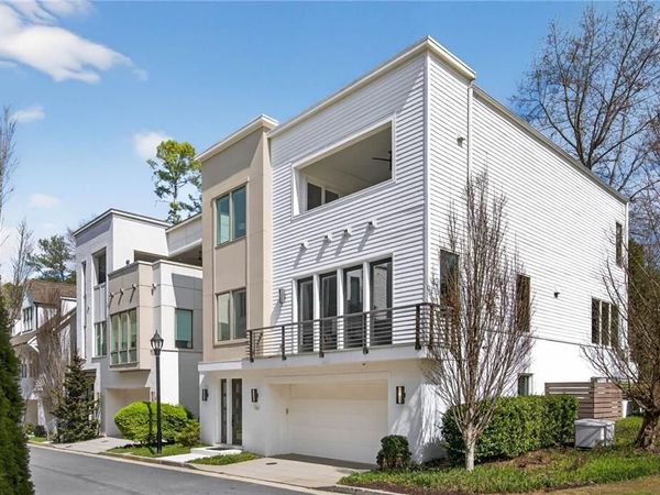 4005 Hazel Nut Lane , Atlanta, GA 30342