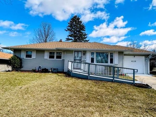 4119 SEWARD Avenue, ROCKFORD, IL 61108