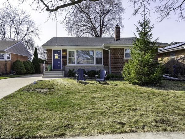 708 N RUSSEL Street , Mount Prospect, IL 60056