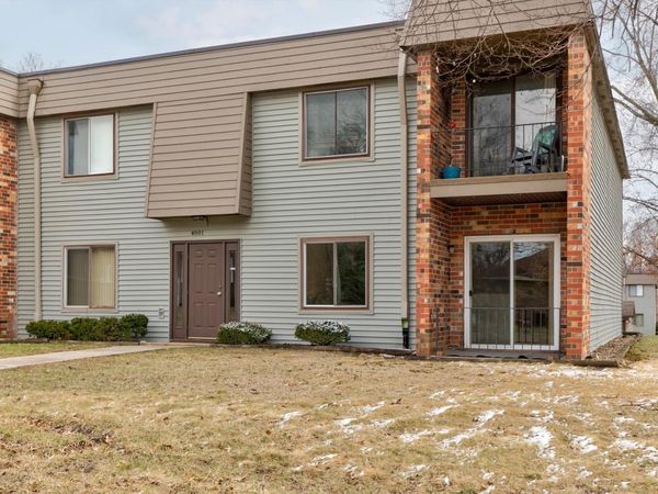 4801 Woodland Avenue, Unit 1, West Des Moines, IA 50266